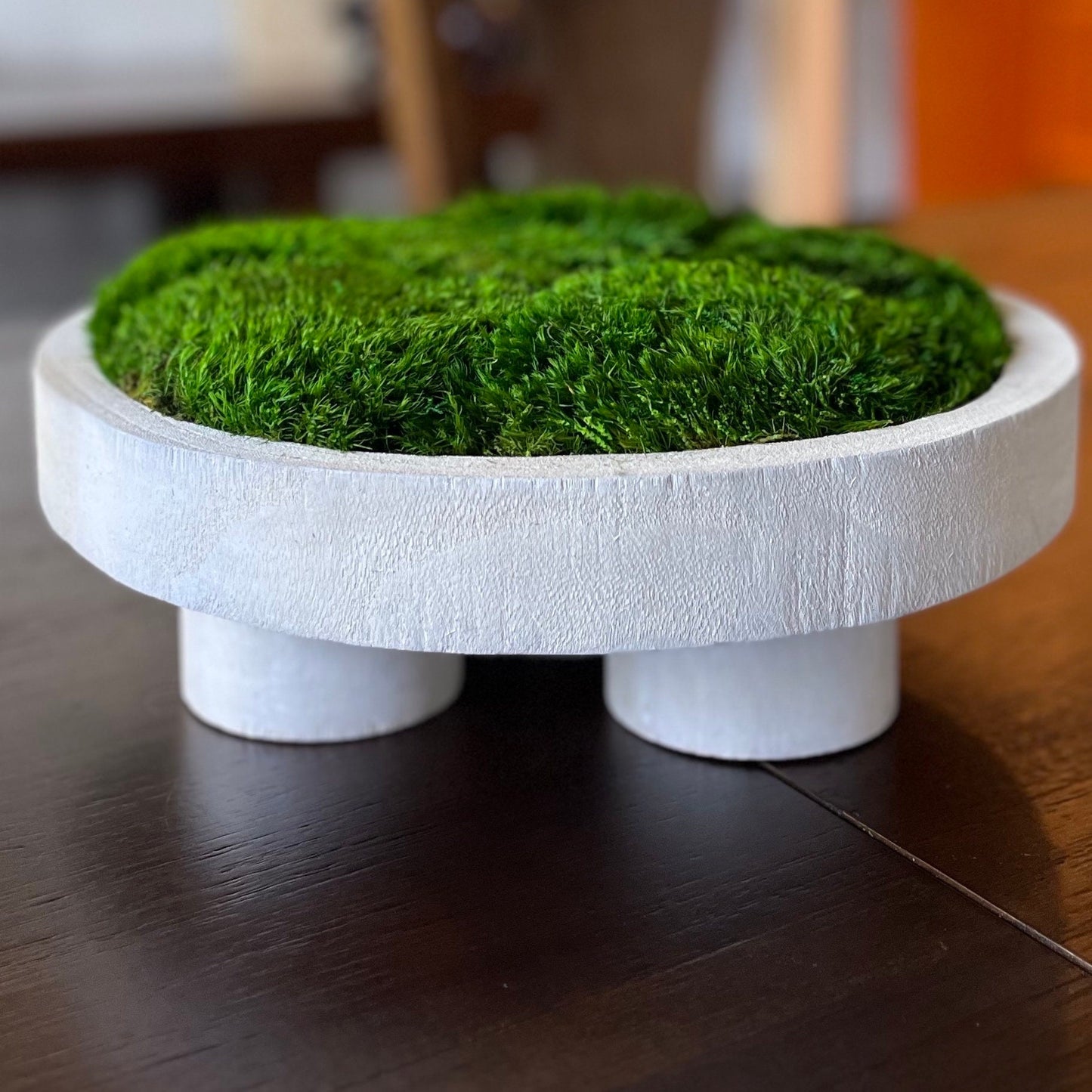 12" runde weiße Moosschale mit Sockel