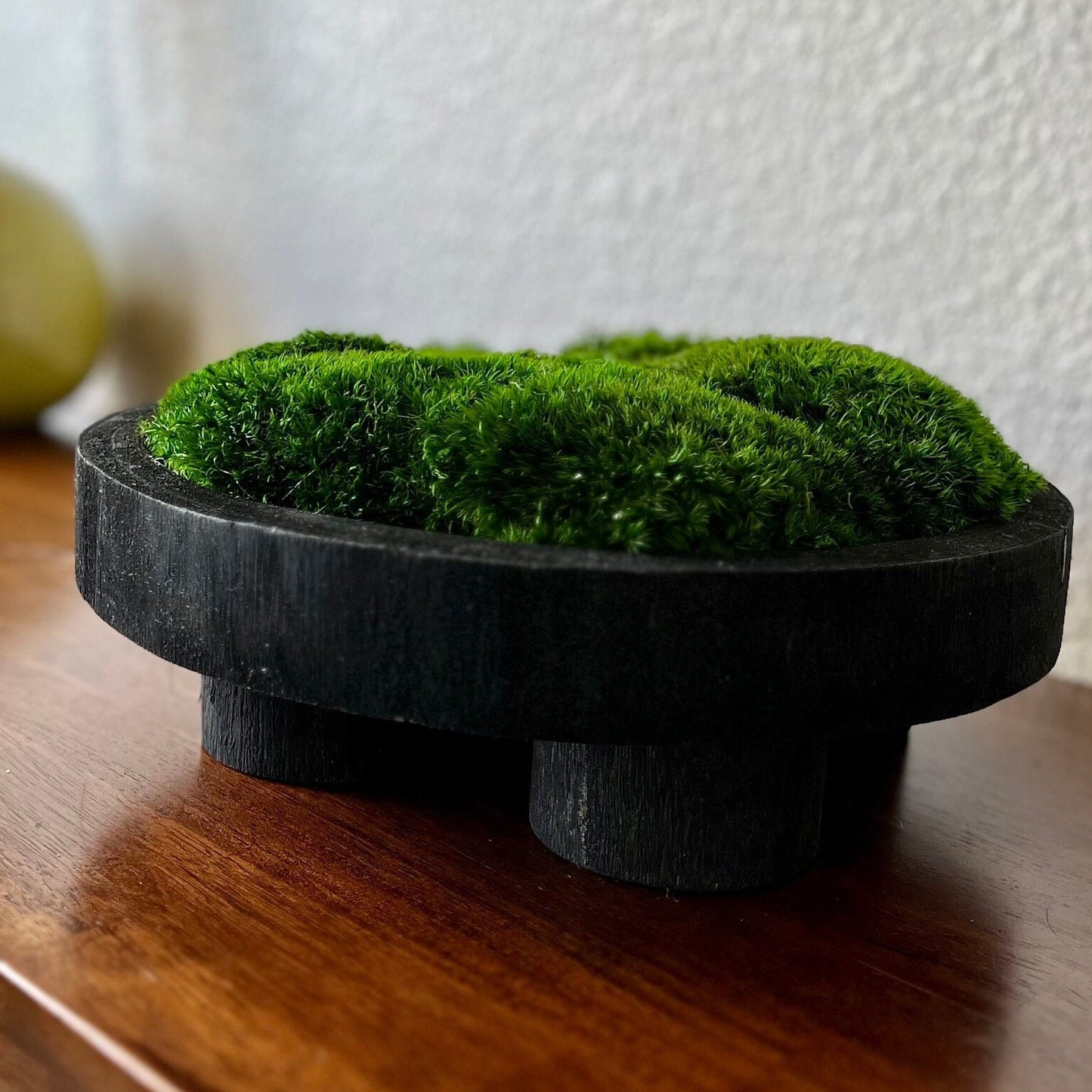 12" runde schwarze Moosschale mit Sockel