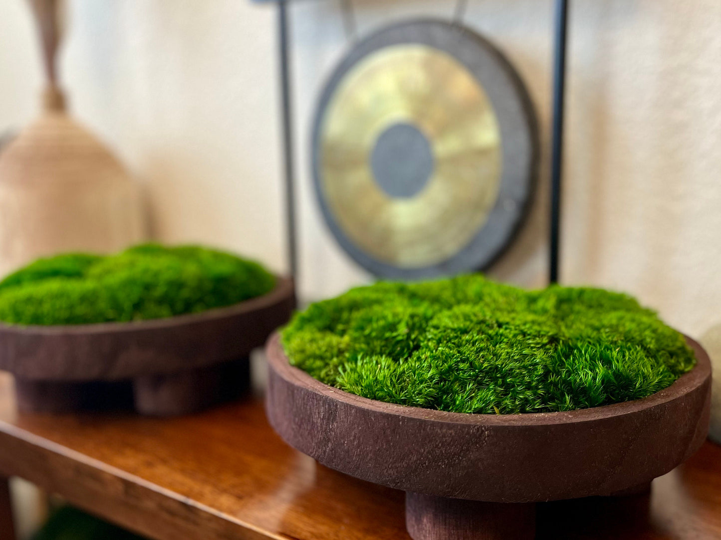 12" runde Mahagoni-Moosschale auf Sockel