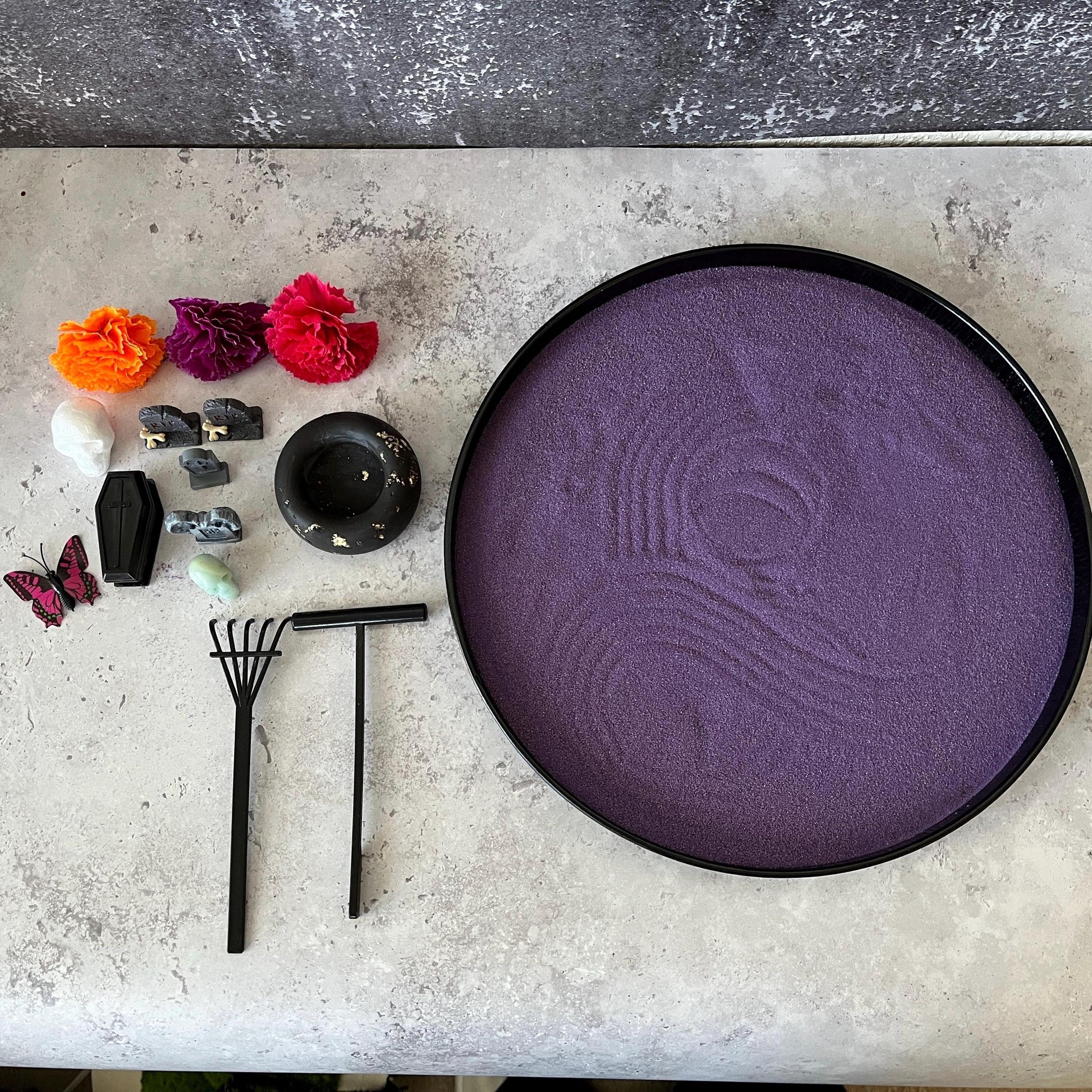 Complete Day of the Dead zen garden display with candle holder and tombstones