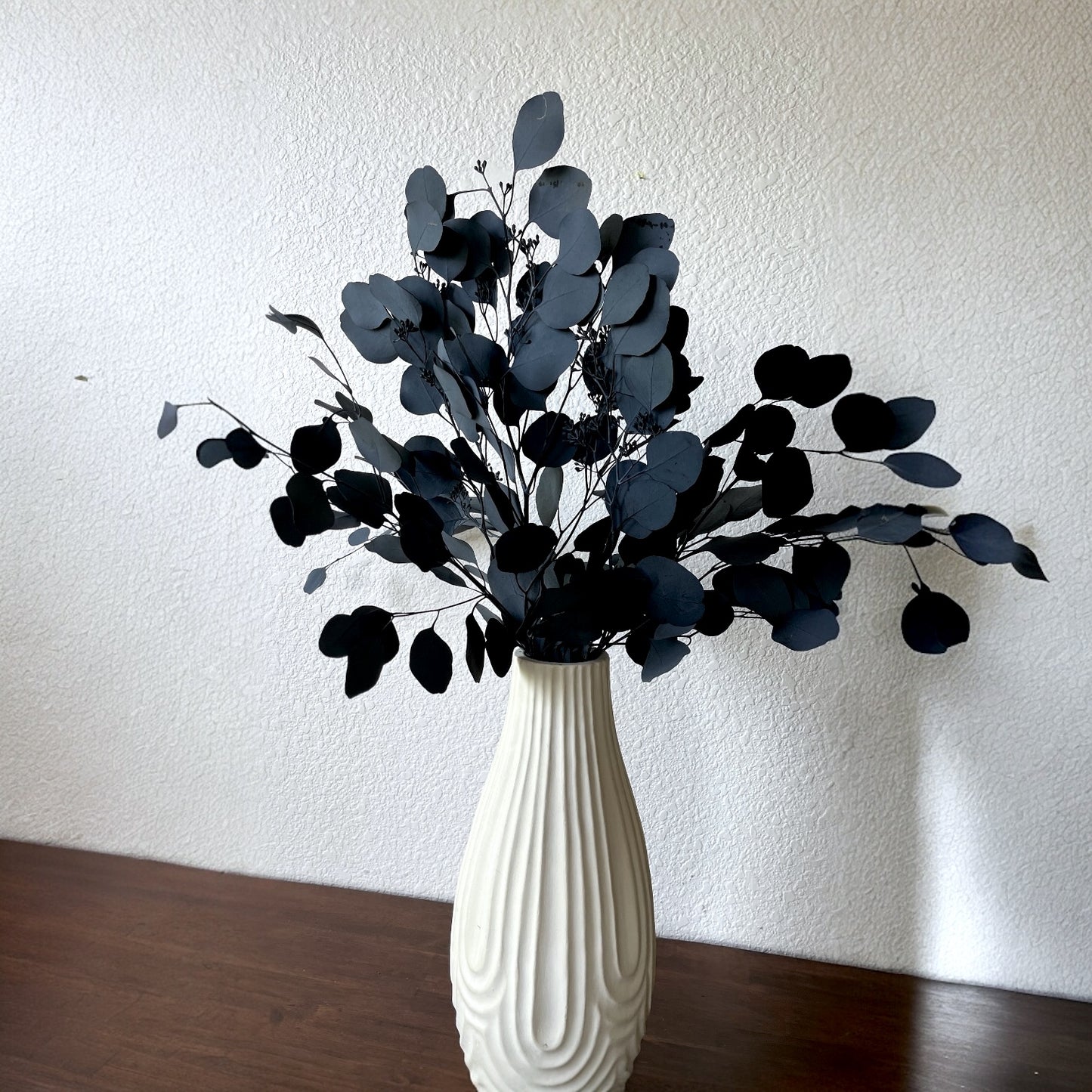 Preserved Silver Dollar Eucalyptus – Dark Green Dried Stems for Vase & Wedding Decor